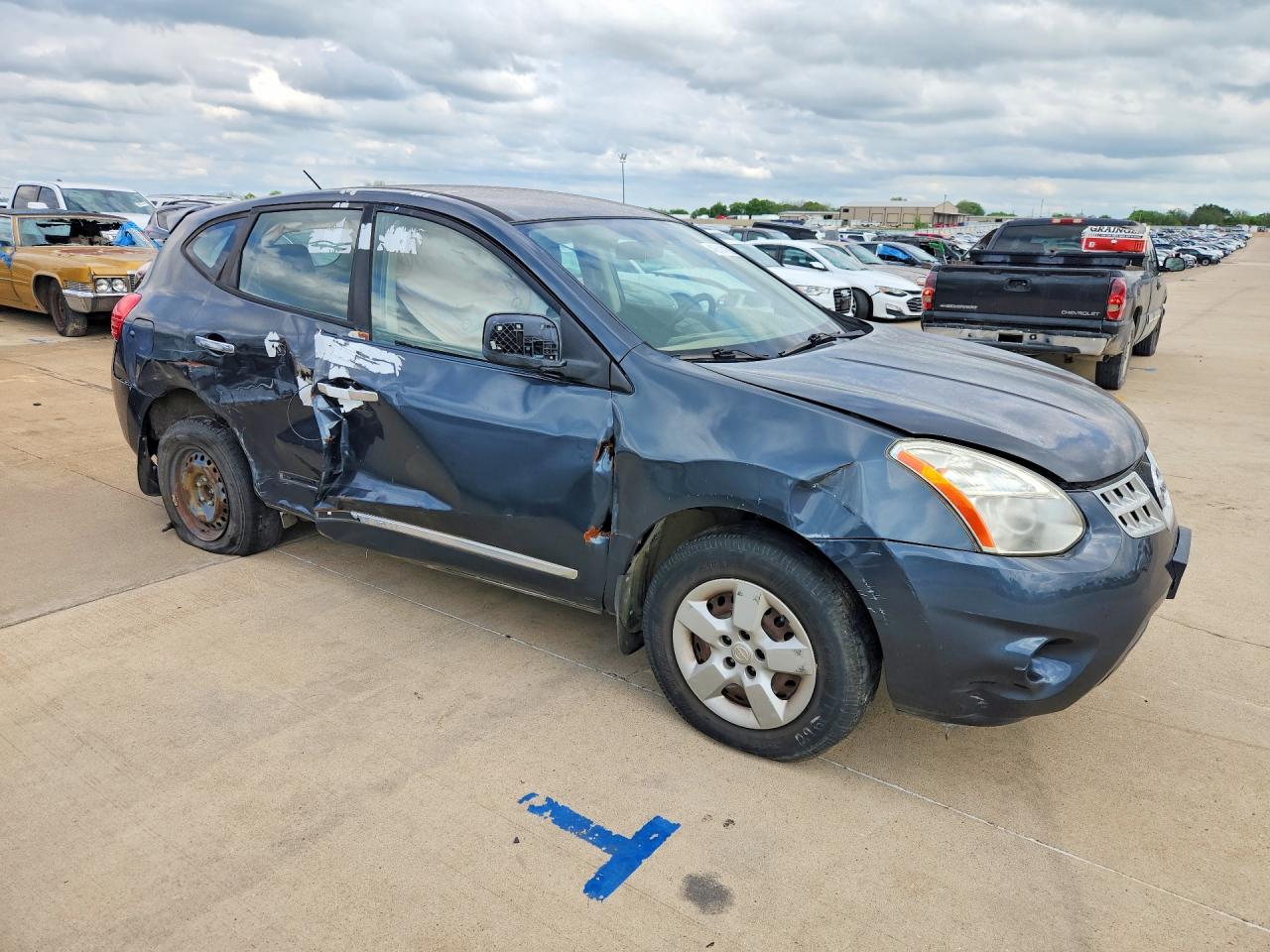 2013 NISSAN ROGUE S S