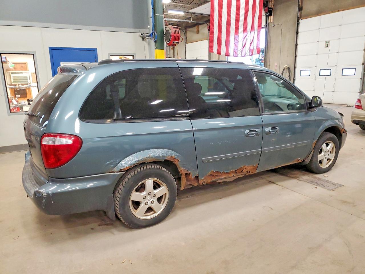 DODGE GRAND CARAVAN 2005 — 4