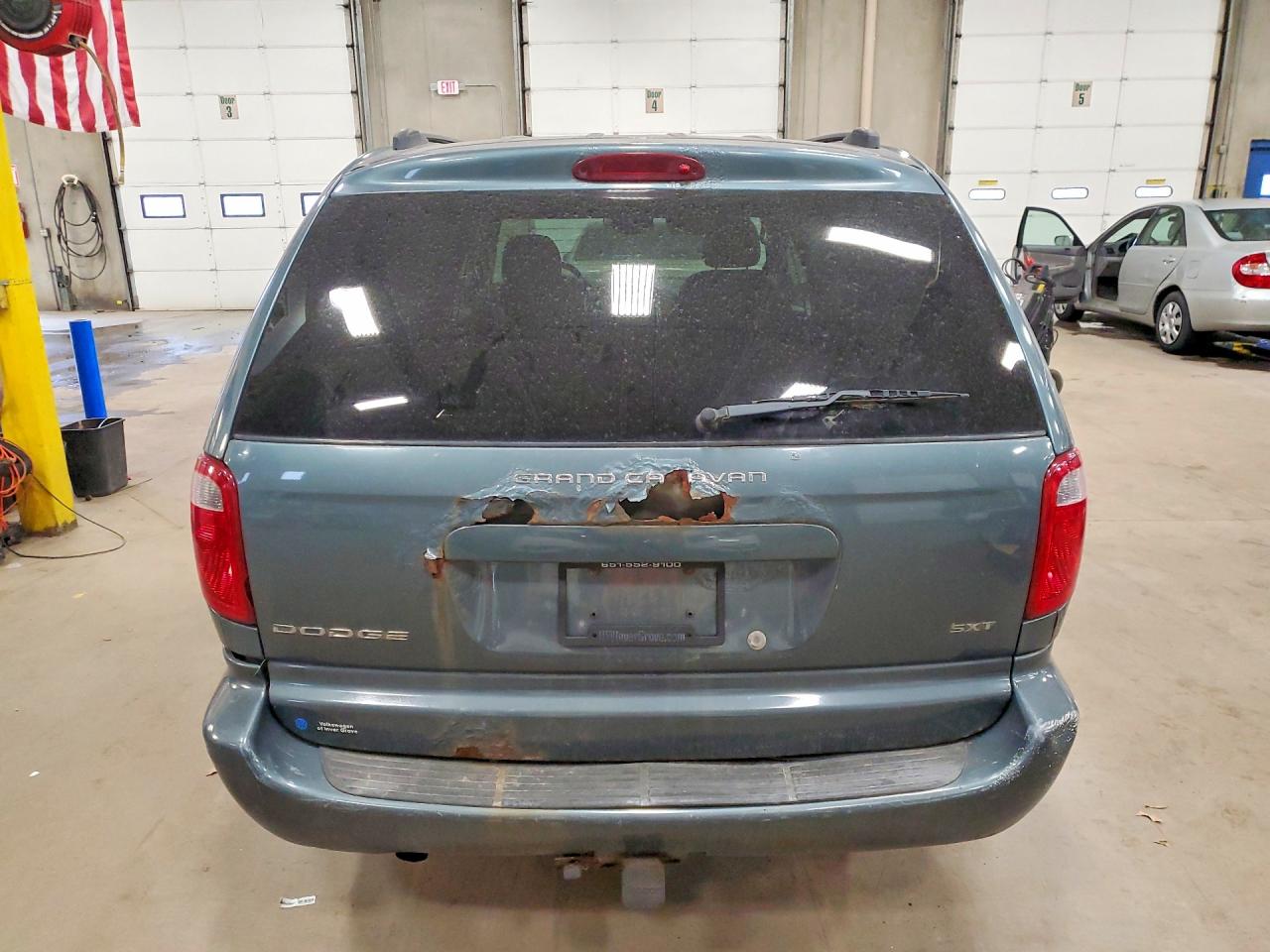 DODGE GRAND CARAVAN 2005 — 7