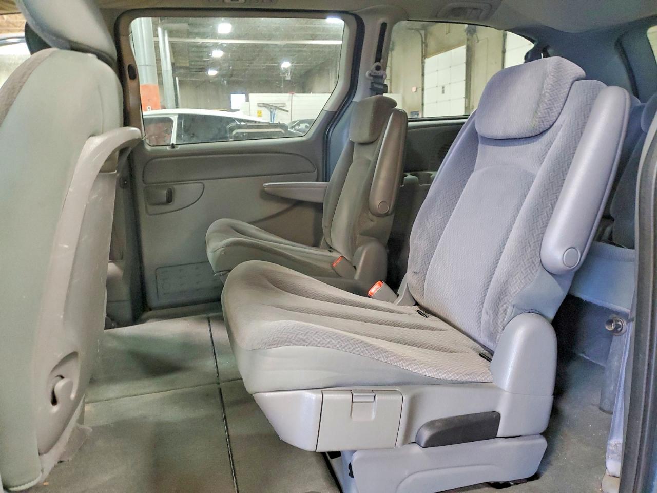 DODGE GRAND CARAVAN 2005 — 12