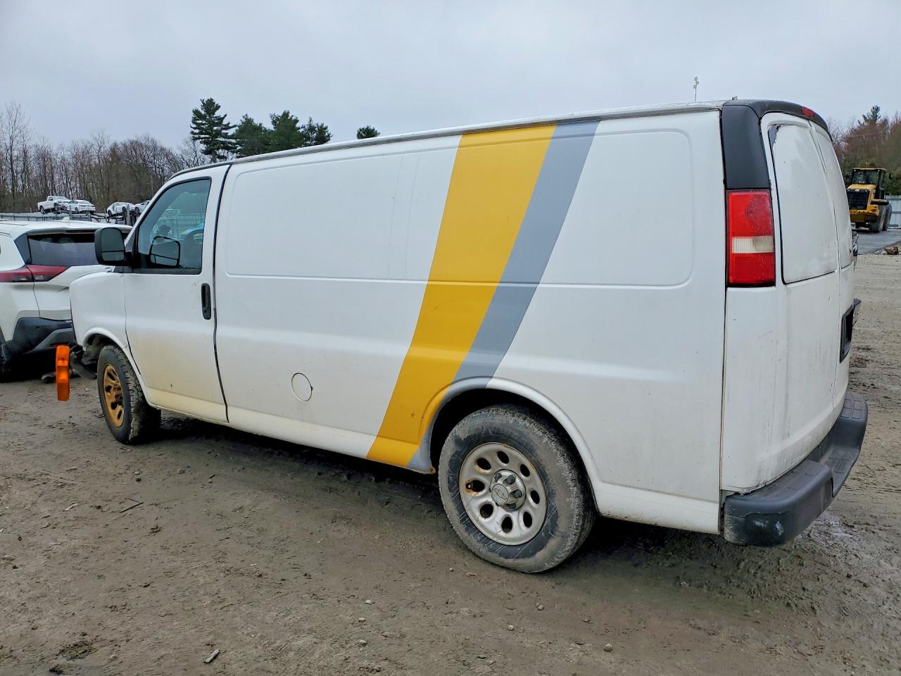 CHEVROLET EXPRESS G1500 2011 — 3