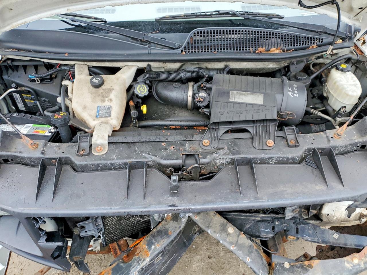 CHEVROLET EXPRESS G1500 2011 — 13