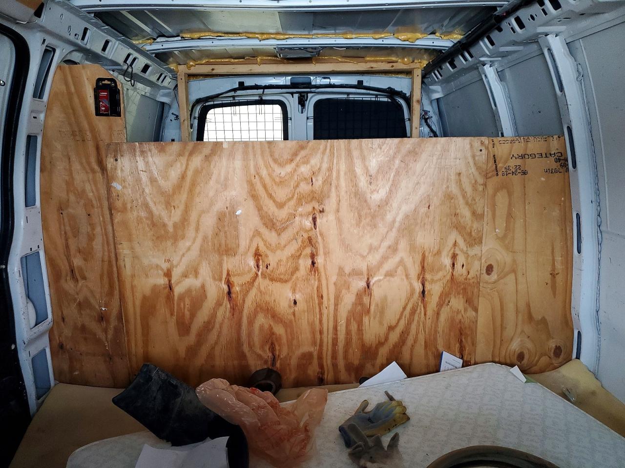 CHEVROLET EXPRESS G1500 2011 — 11