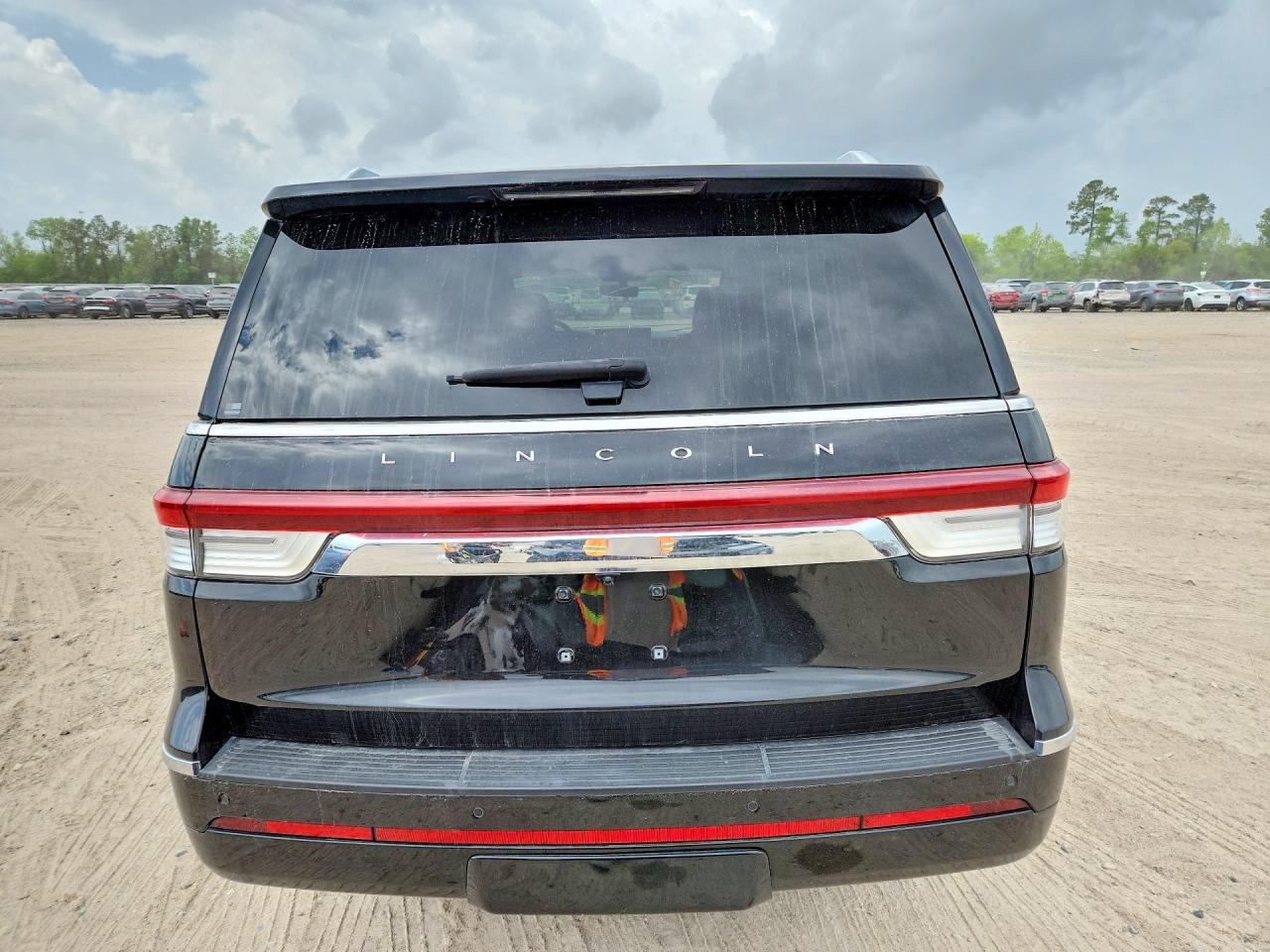 LINCOLN NAVIGATOR 2023 — 7
