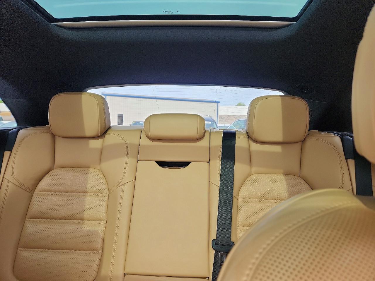 PORSCHE MACAN 2017 — 11