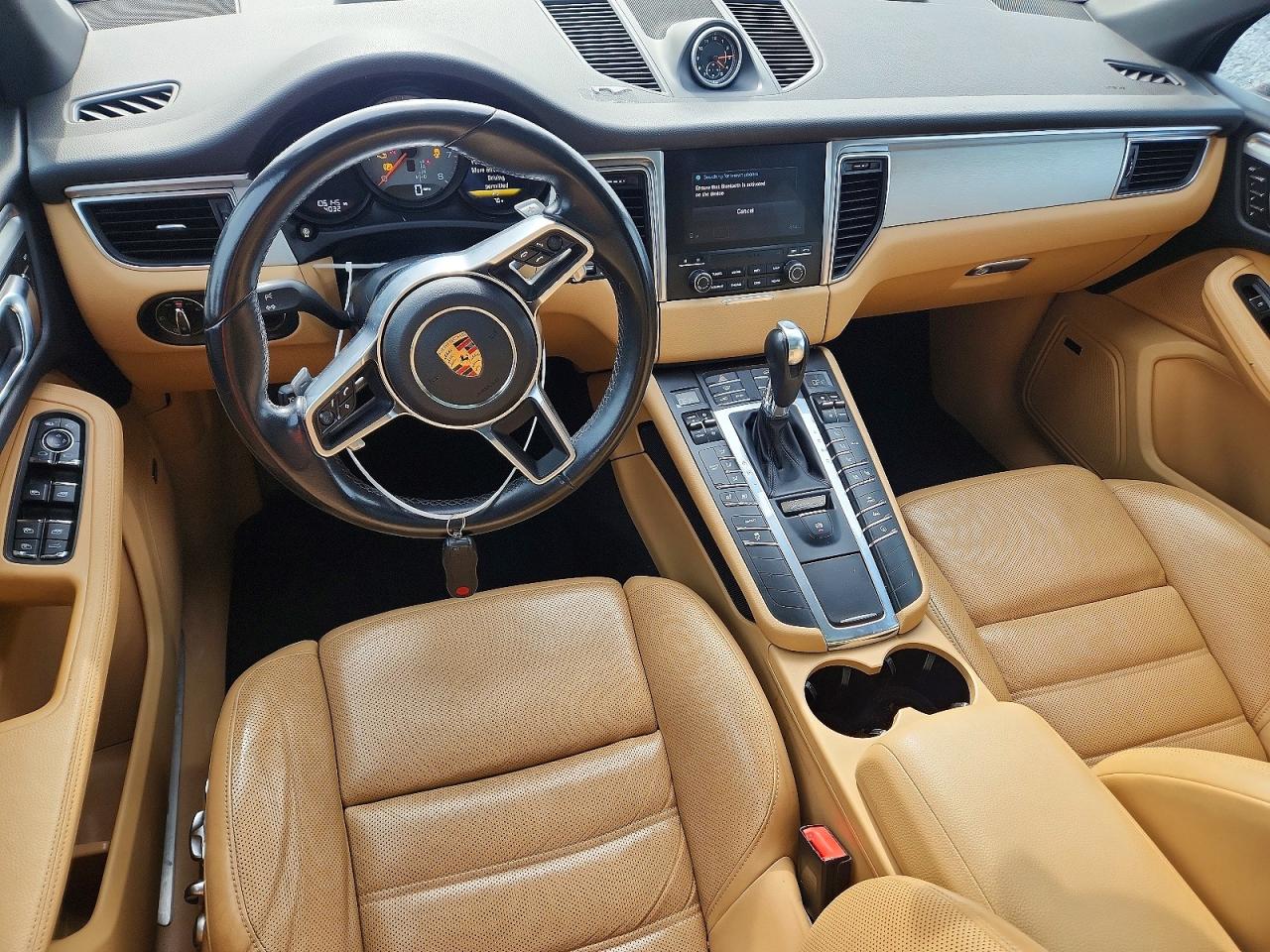 PORSCHE MACAN 2017 — 9