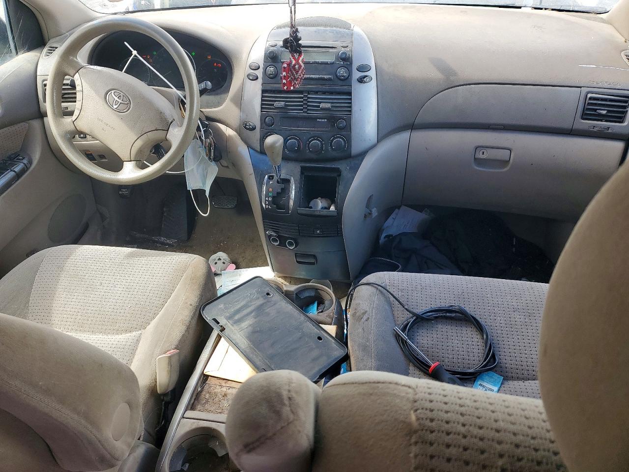 TOYOTA SIENNA 2006 — 9