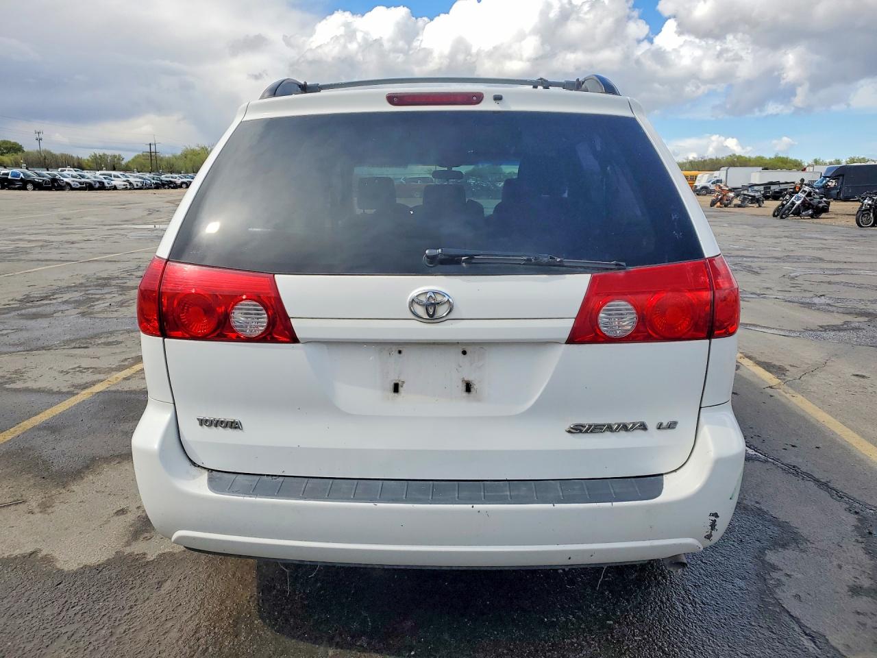 TOYOTA SIENNA 2006 — 7