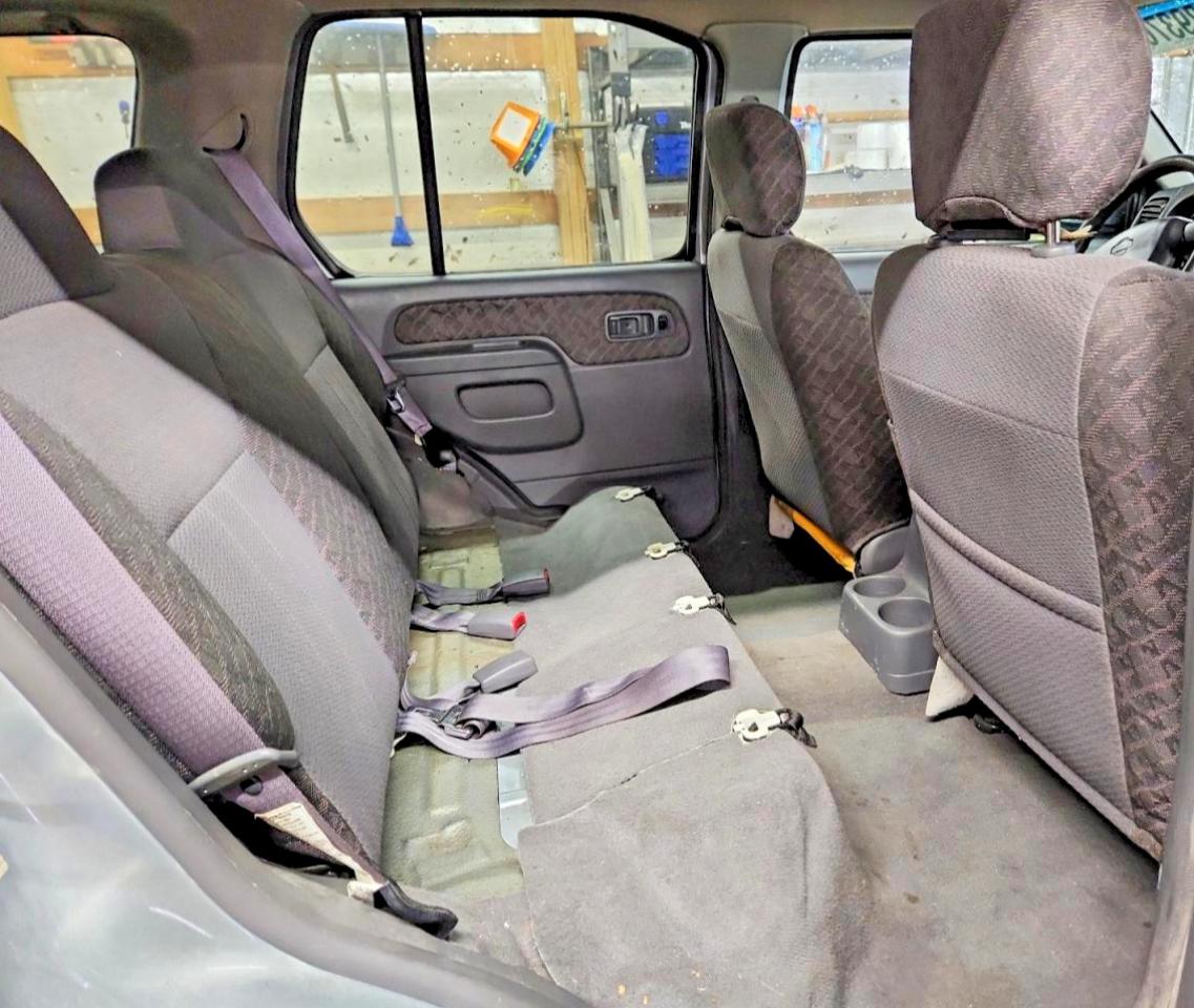 NISSAN XTERRA 2001 — 12