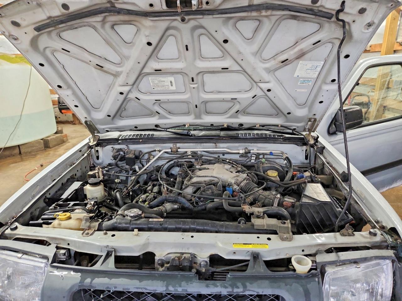 NISSAN XTERRA 2001 — 13