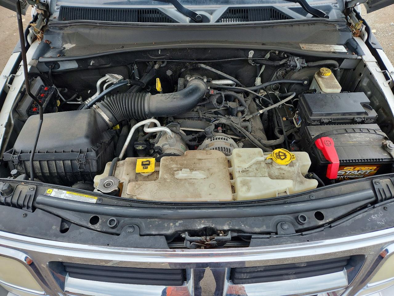 DODGE NITRO 2011 — 13