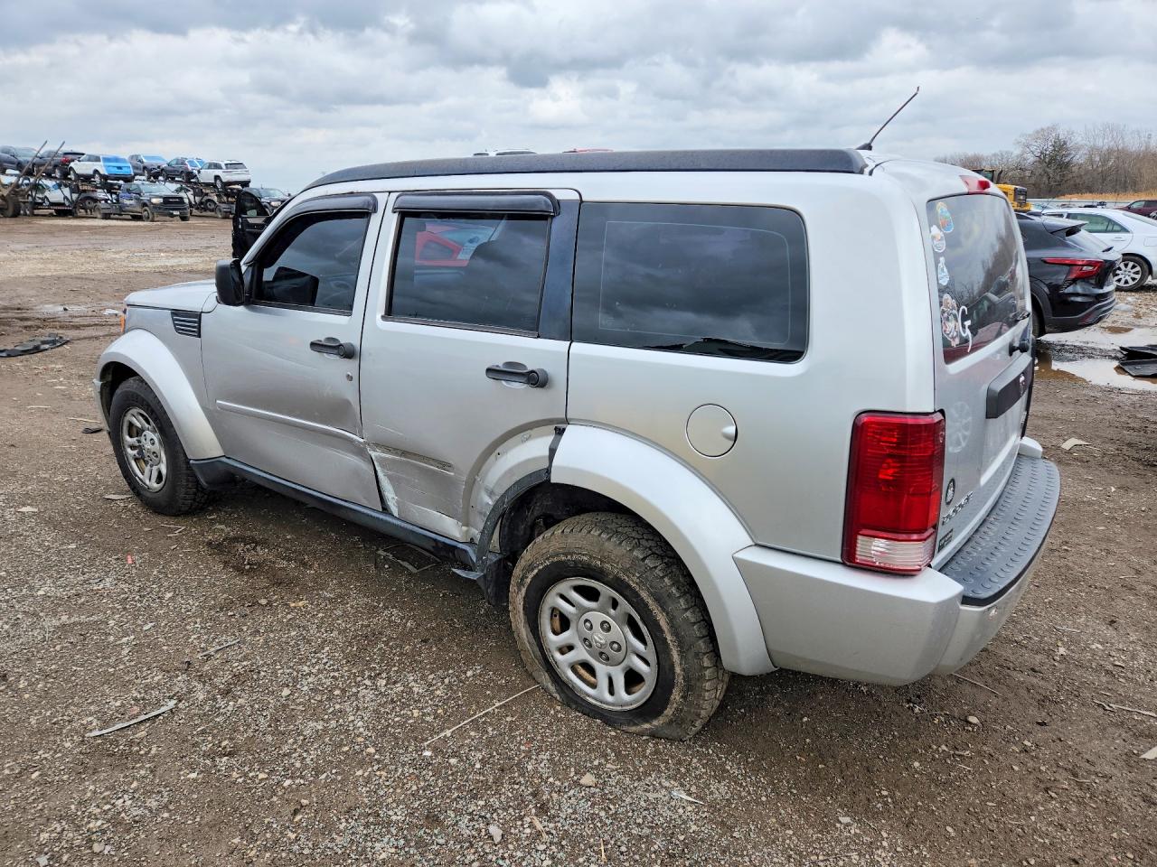 DODGE NITRO 2011 — 3