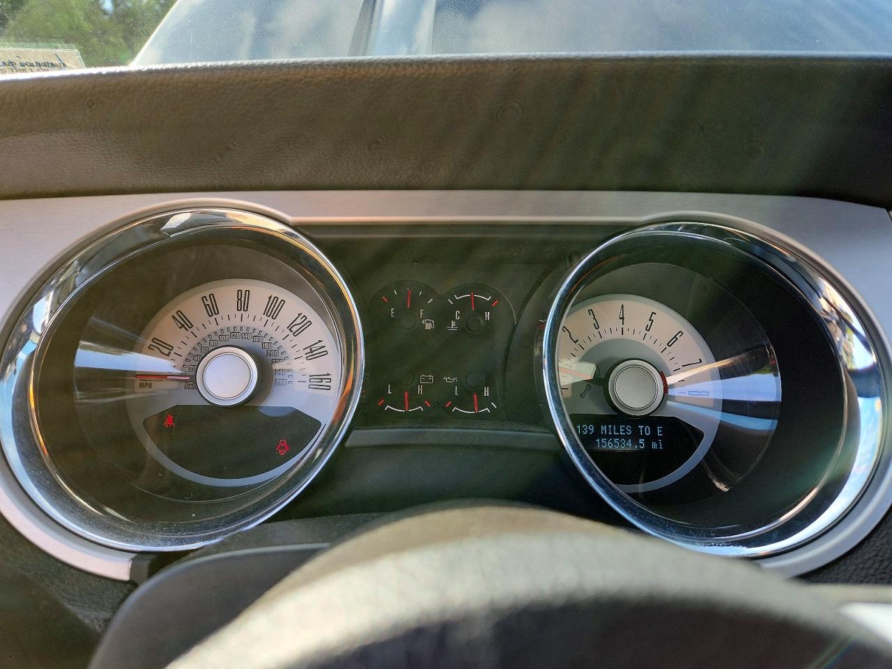 FORD MUSTANG 2012 — 10