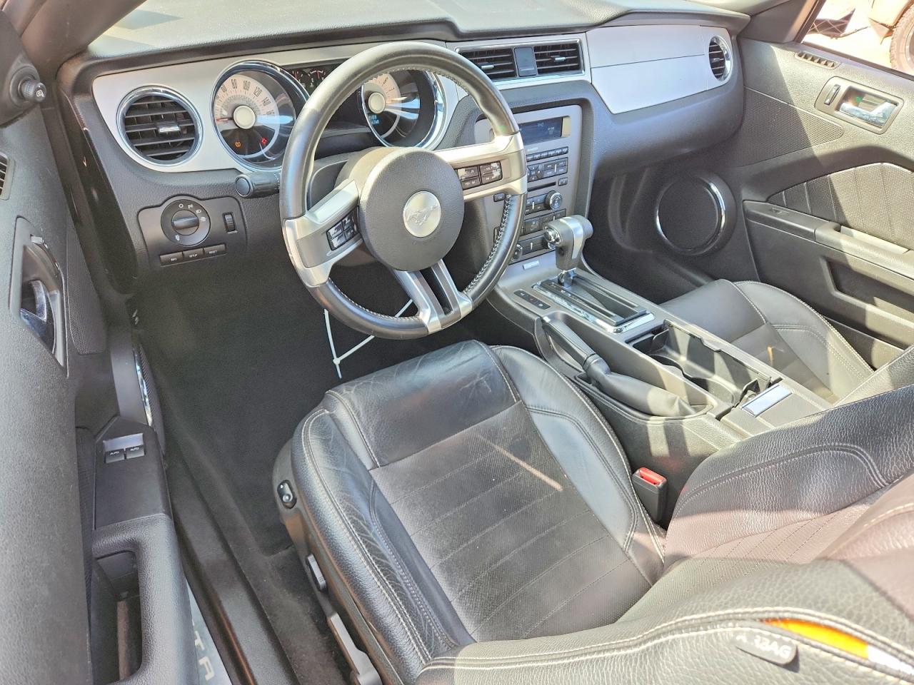 FORD MUSTANG 2012 — 9