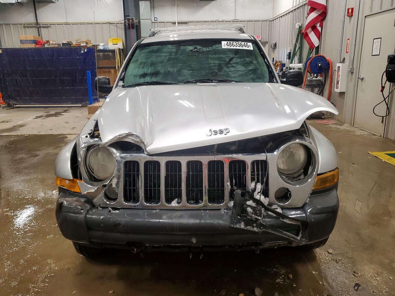 JEEP LIBERTY 2005 — 6