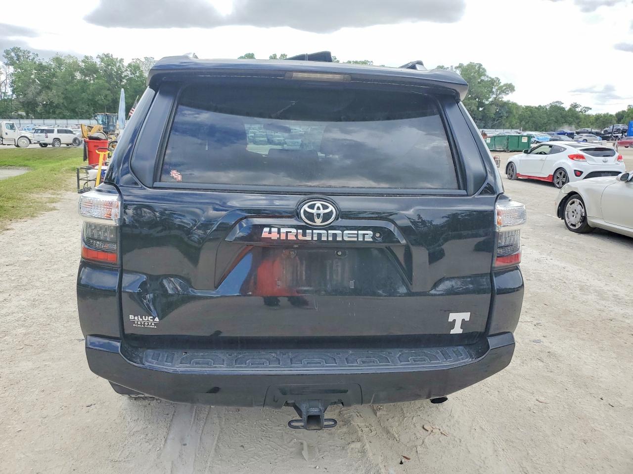 TOYOTA 4RUNNER 2018 — 7