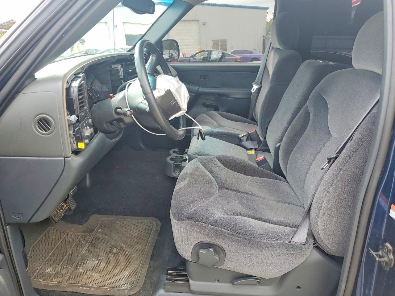 GMC NEW SIERRA 2002 — 8