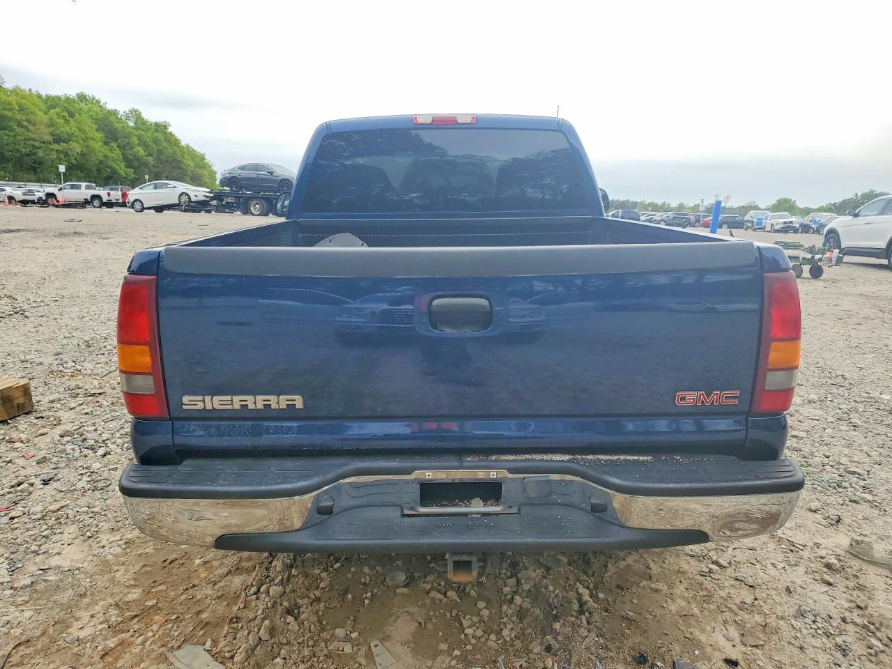 GMC NEW SIERRA 2002 — 7