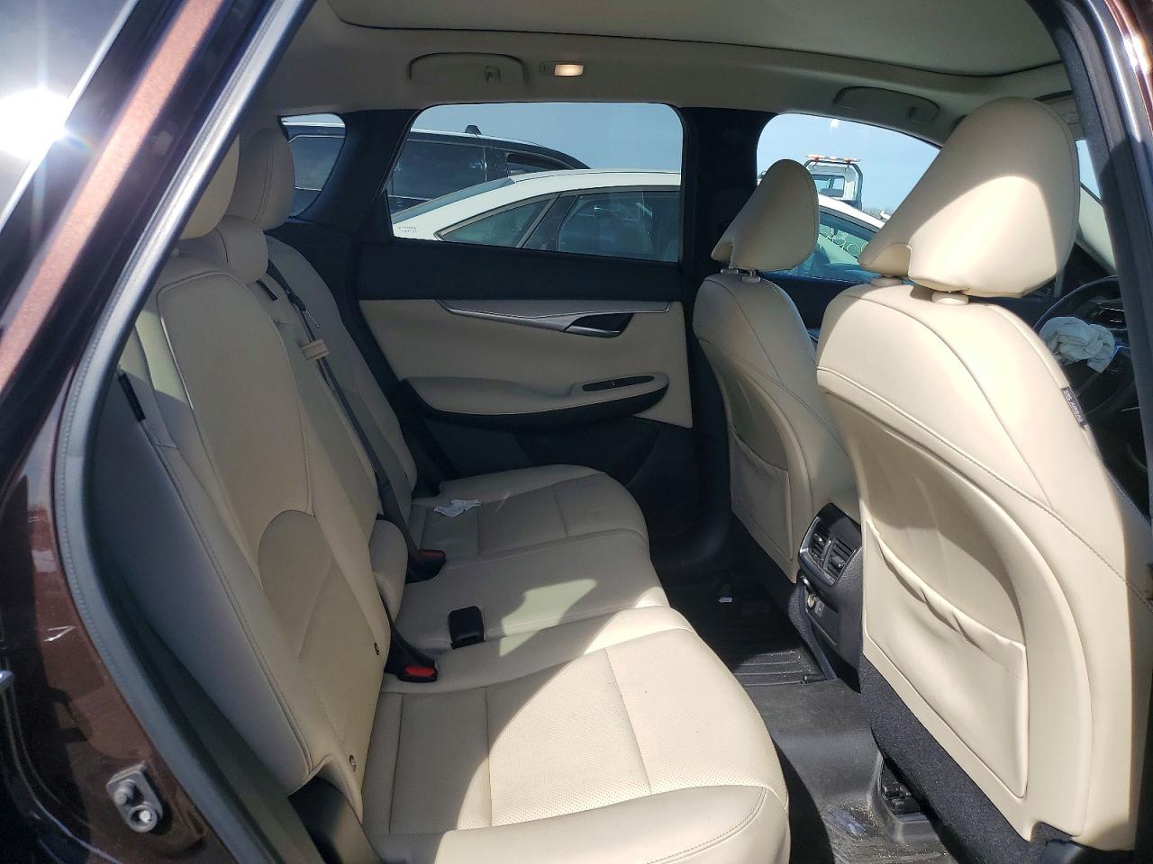 INFINITI QX50 2021 — 11