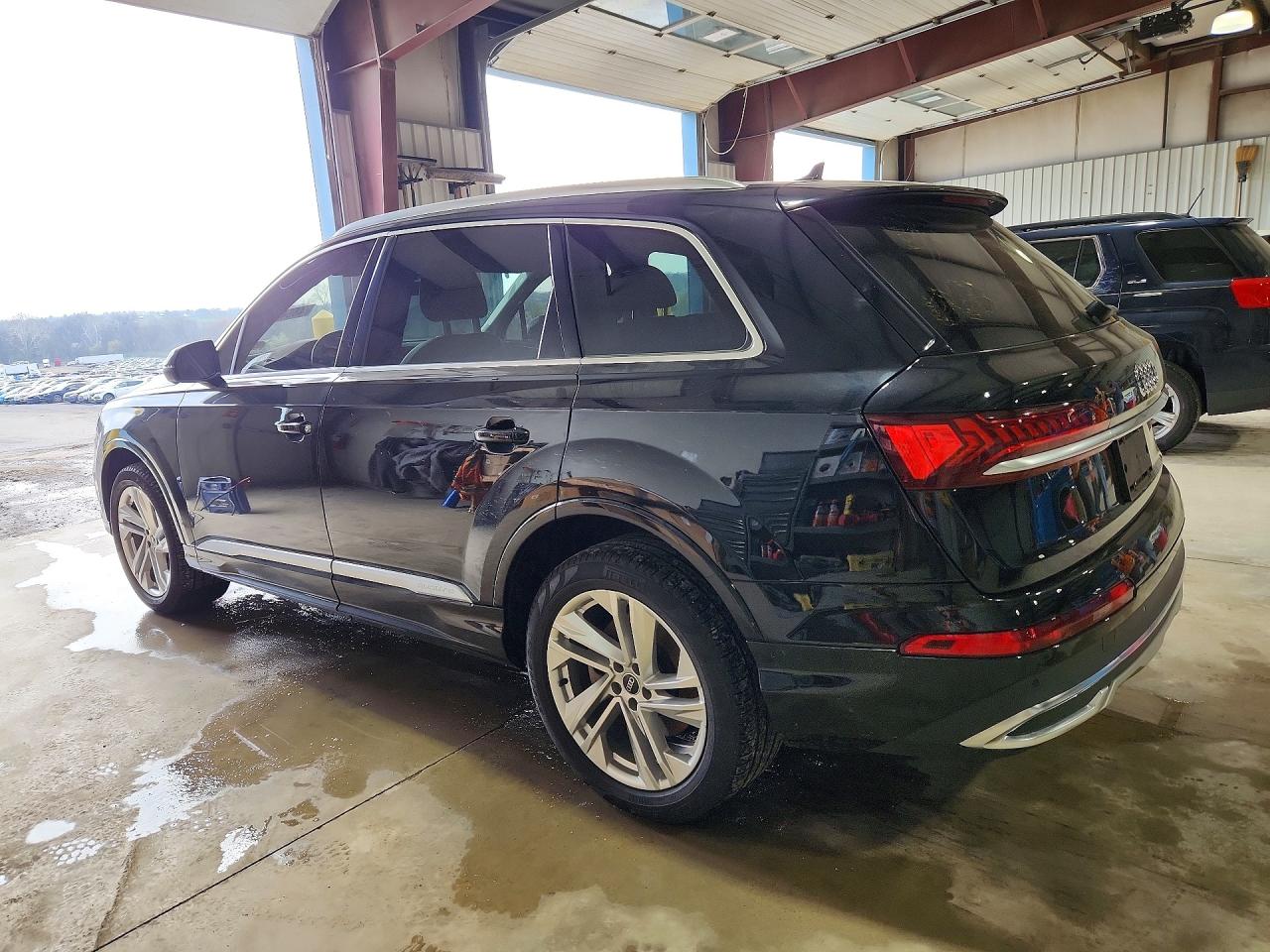 AUDI Q7 2021 — 3