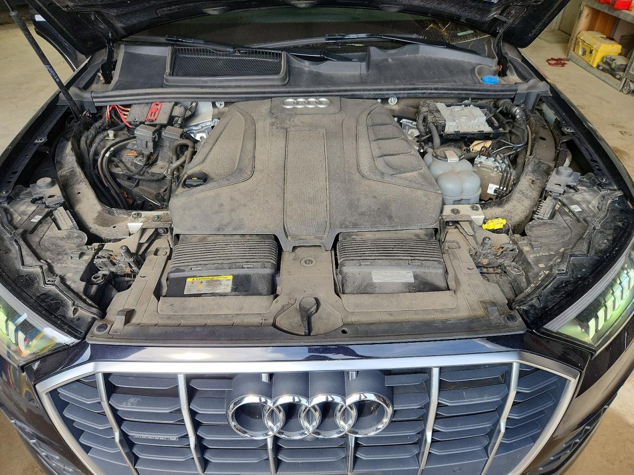AUDI Q7 2021 — 13
