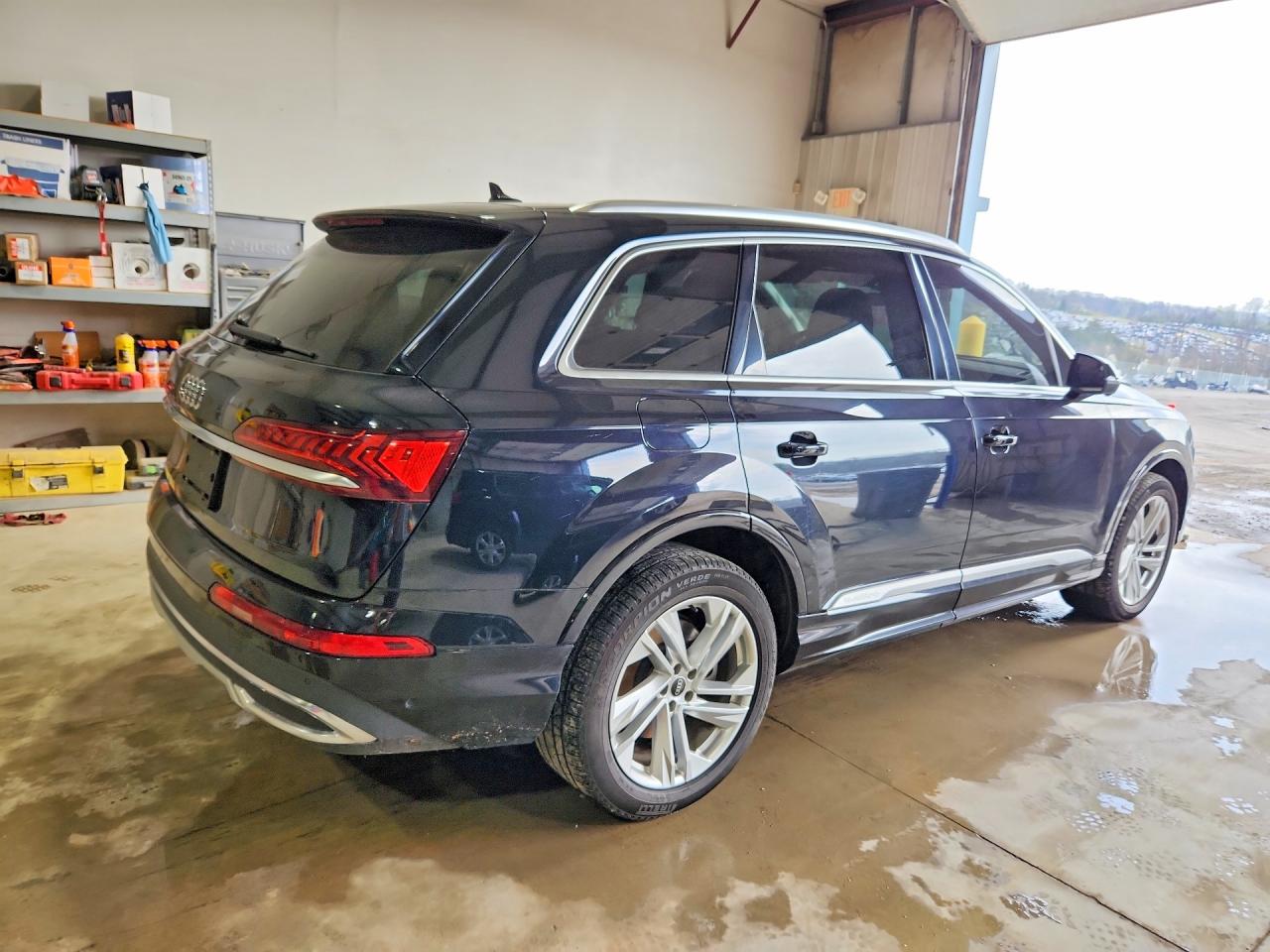 AUDI Q7 2021 — 4