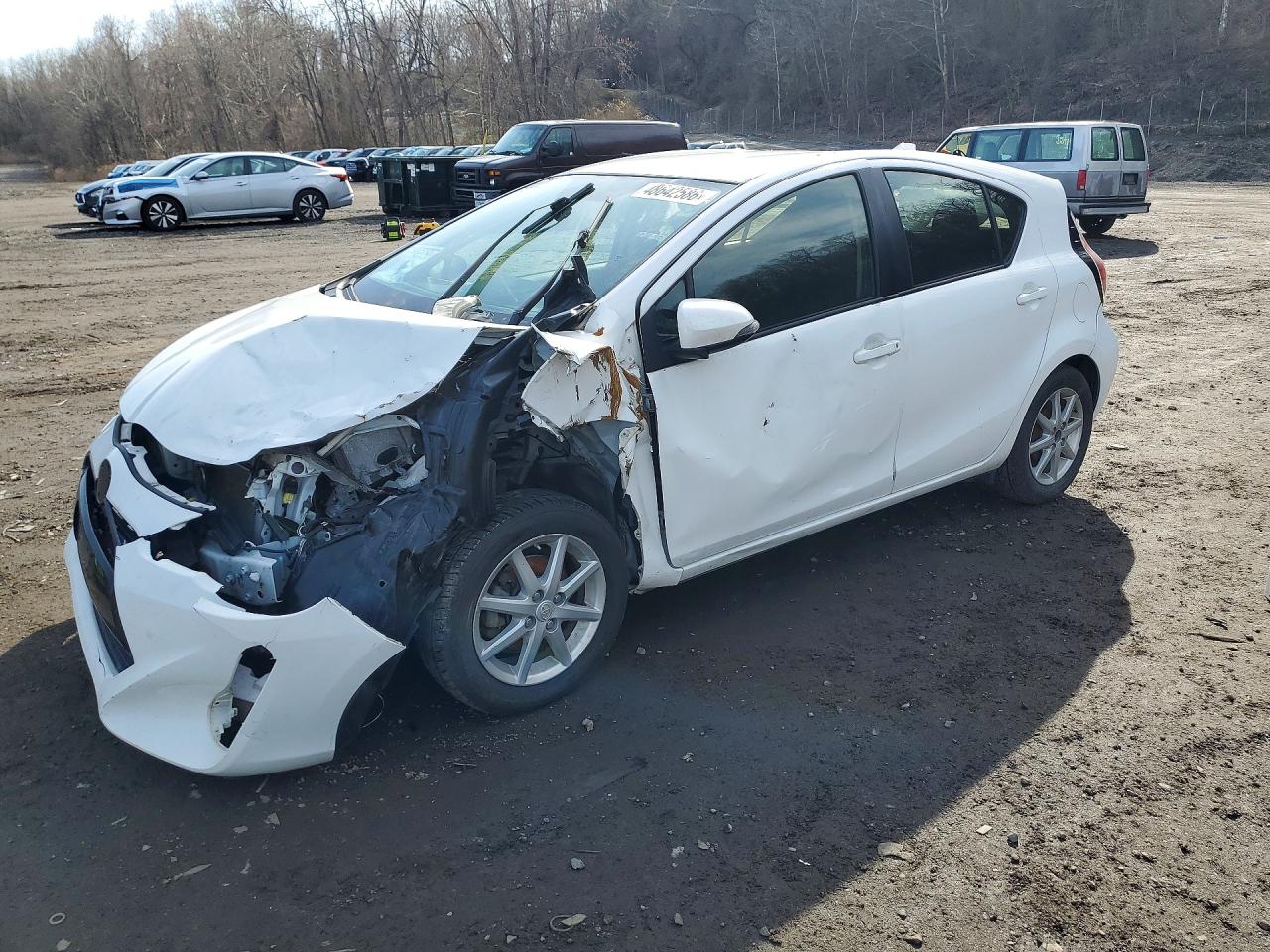 2015 TOYOTA PRIUS C THREE