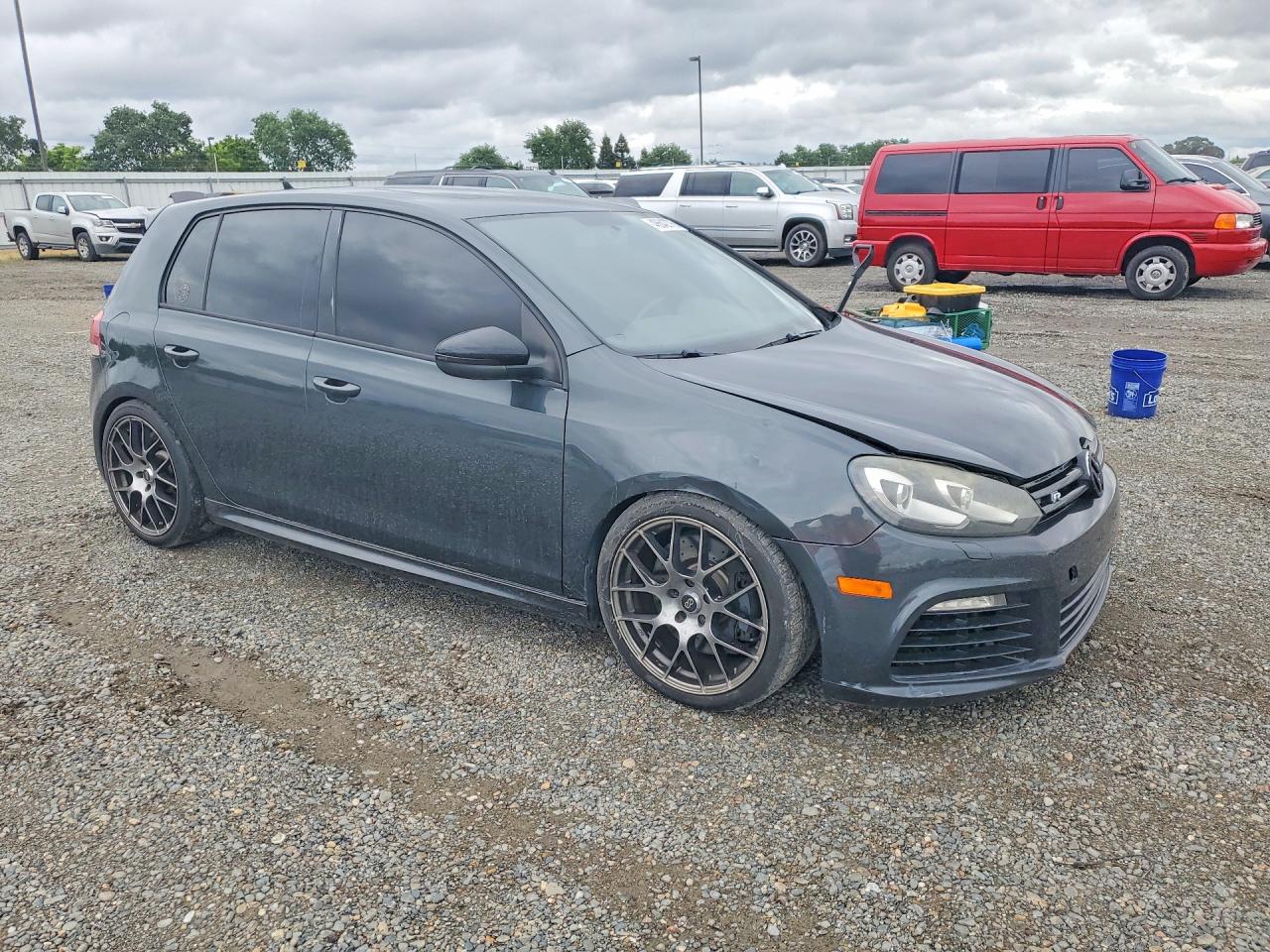 2013 VOLKSWAGEN GOLF R