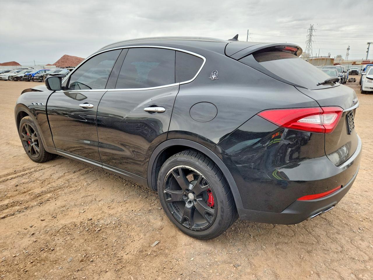 MASERATI LEVANTE 2017 — 3