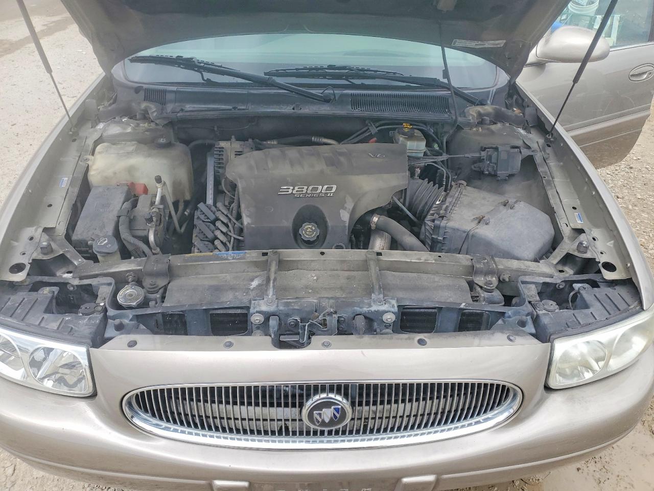 BUICK LESABRE 2002 — 12