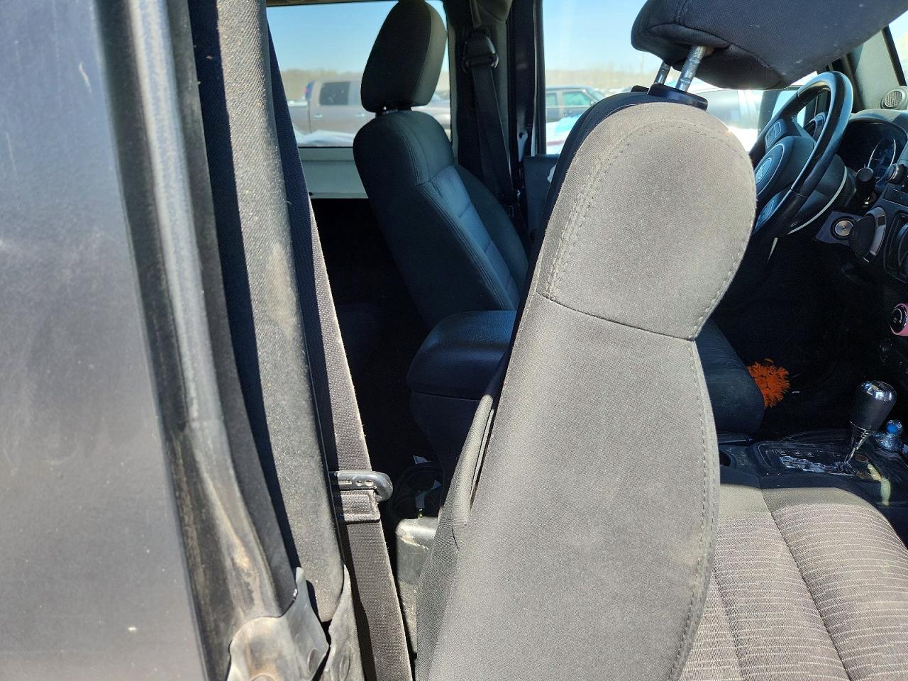 JEEP WRANGLER 2012 — 11