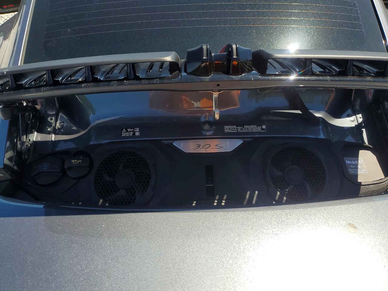 PORSCHE 911 2025 — 12
