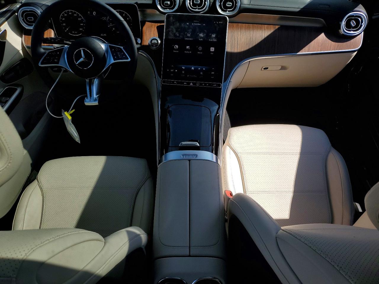 MERCEDES-BENZ GLC 2023 — 9