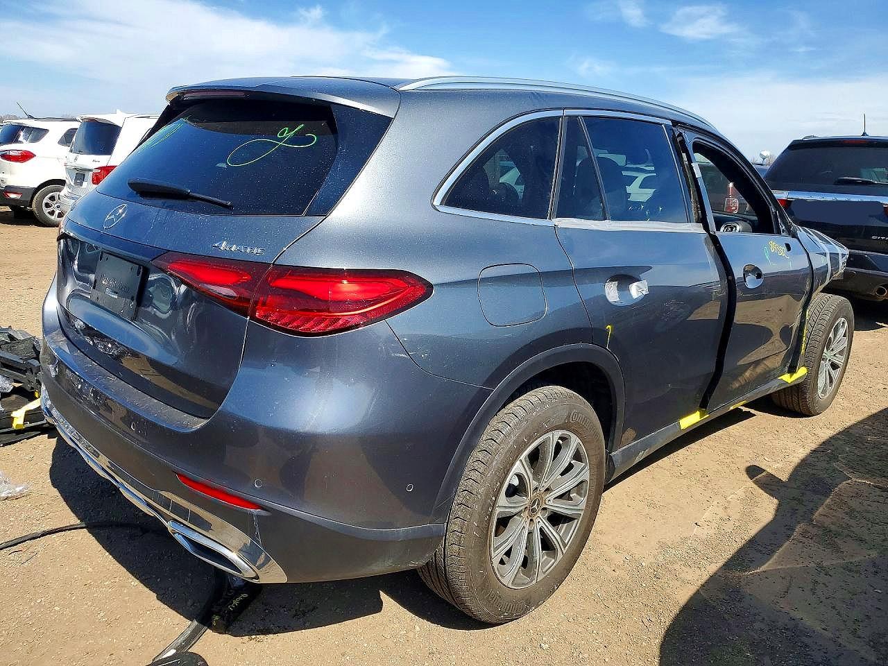 MERCEDES-BENZ GLC 2023 — 4