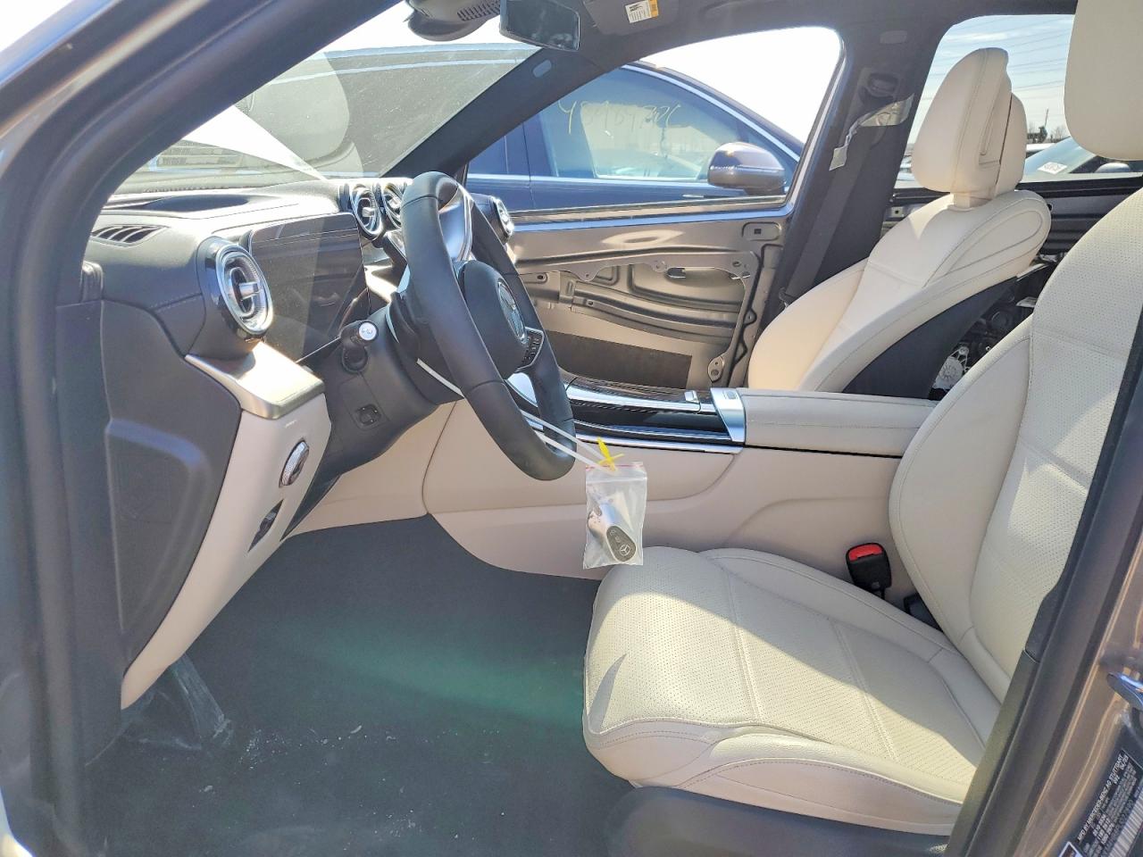 MERCEDES-BENZ GLC 2023 — 8