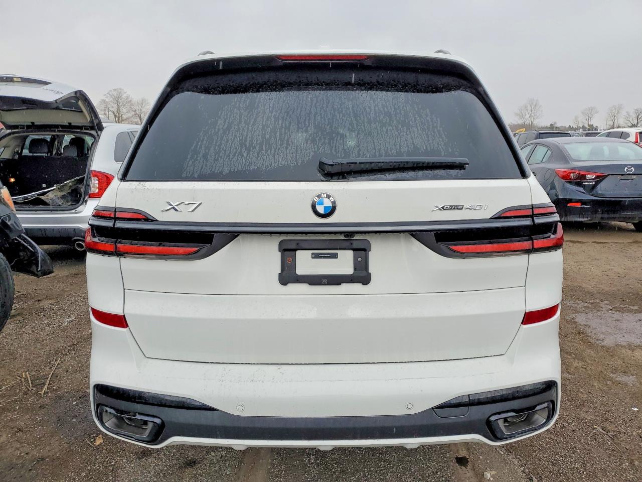 BMW X7 2025 — 7