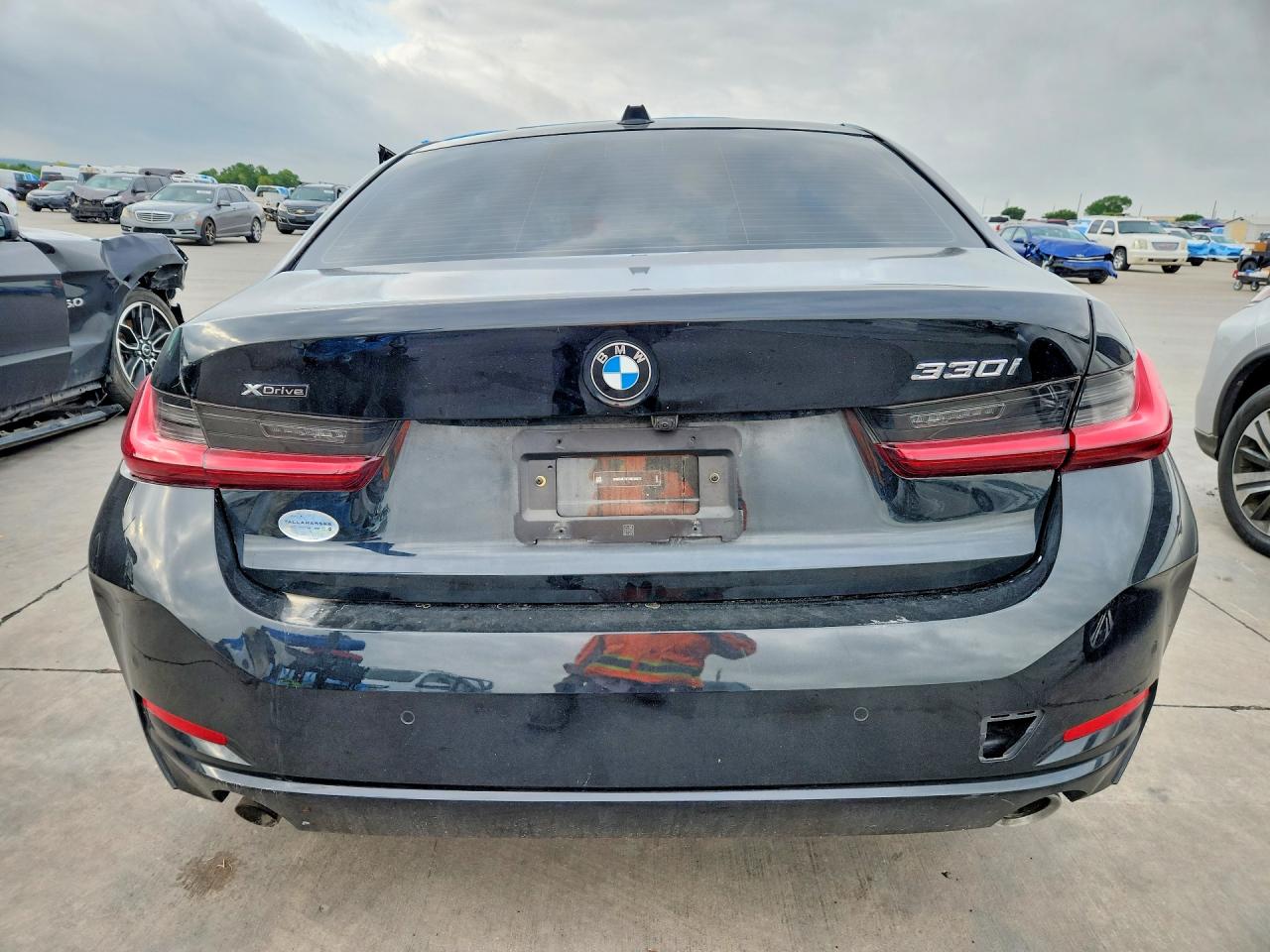 BMW 330XI 2024 — 7