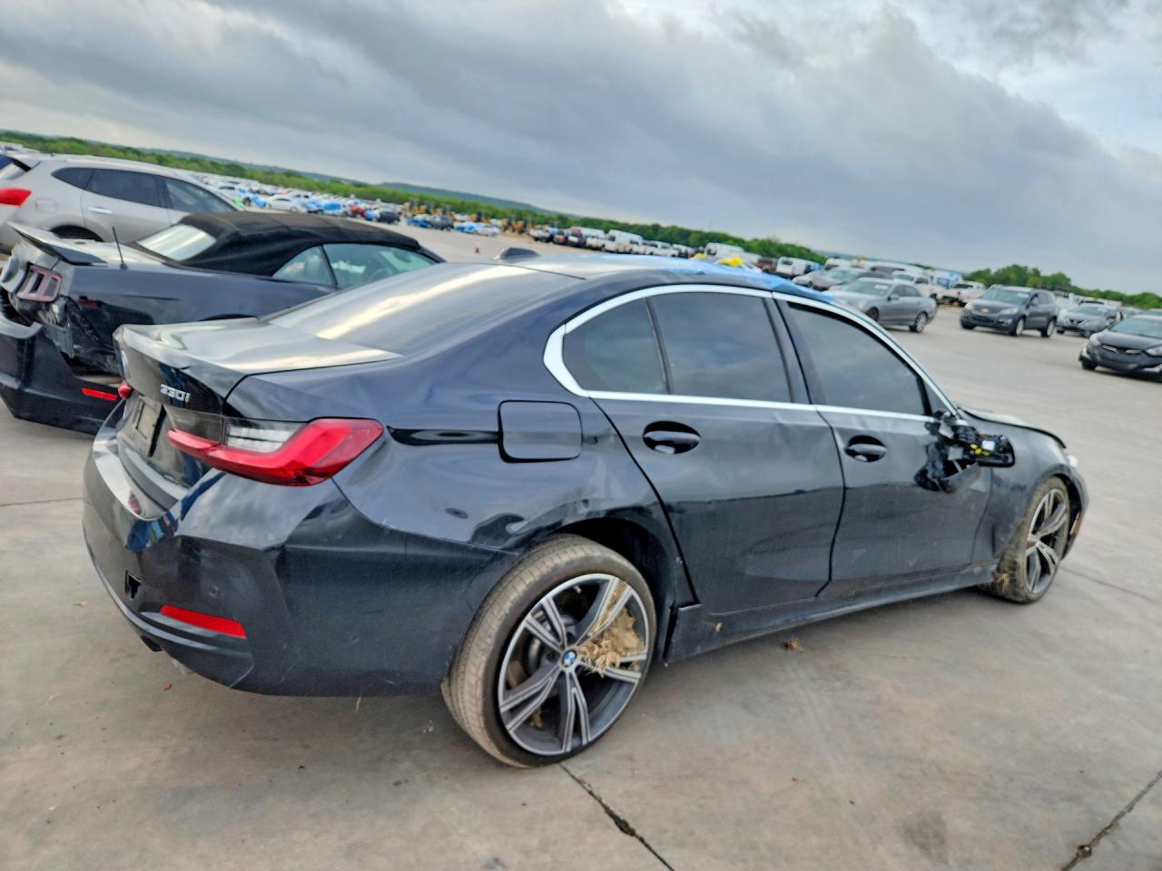 BMW 330XI 2024 — 4