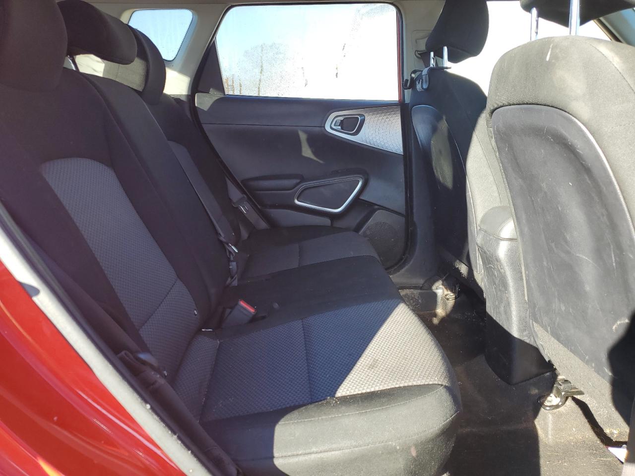 KIA SOUL 2023 — 12
