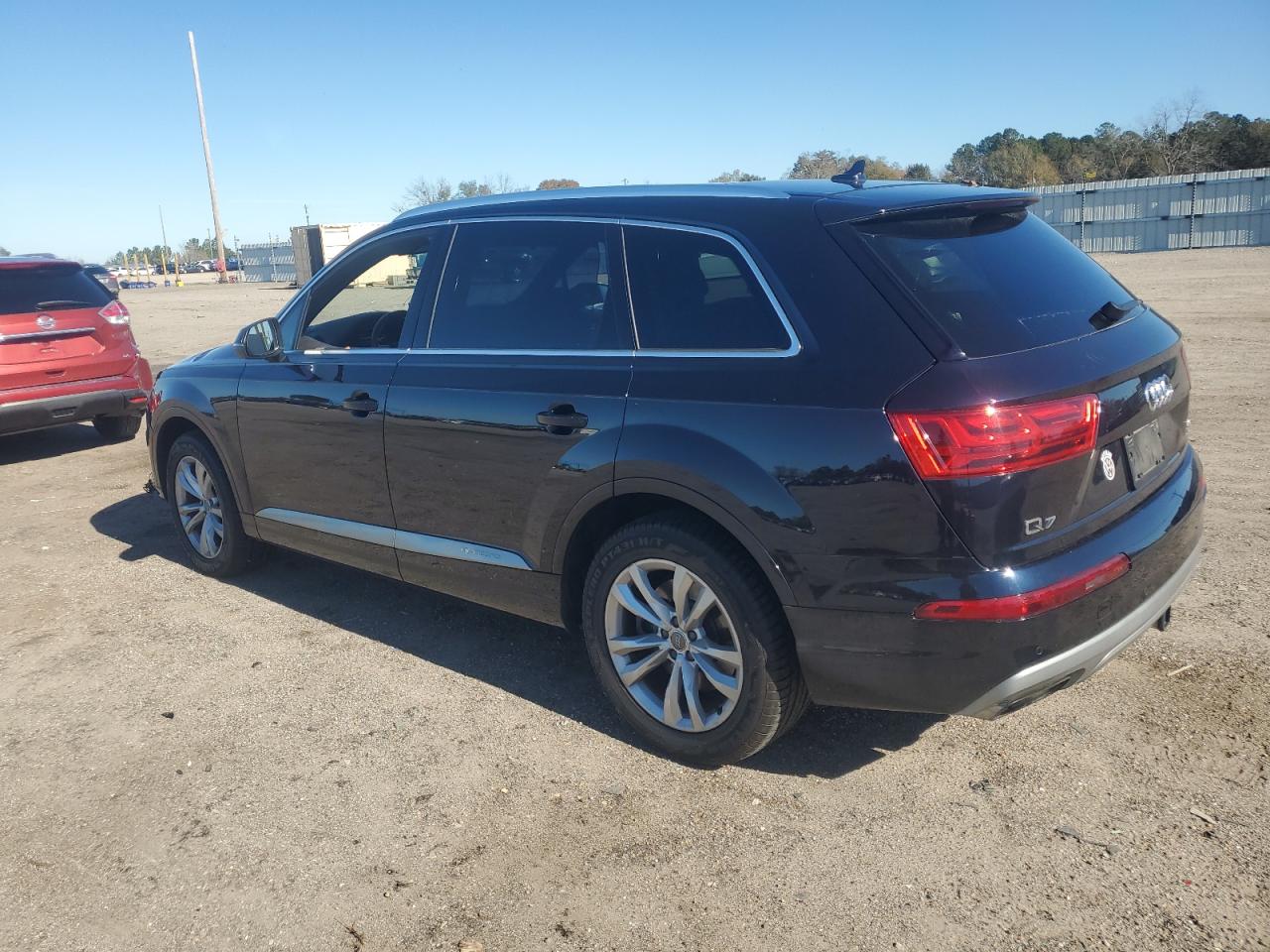 AUDI Q7 2017 — 3