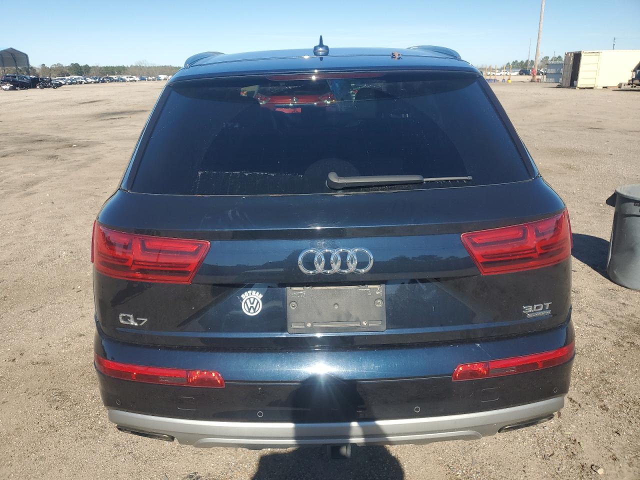 AUDI Q7 2017 — 7