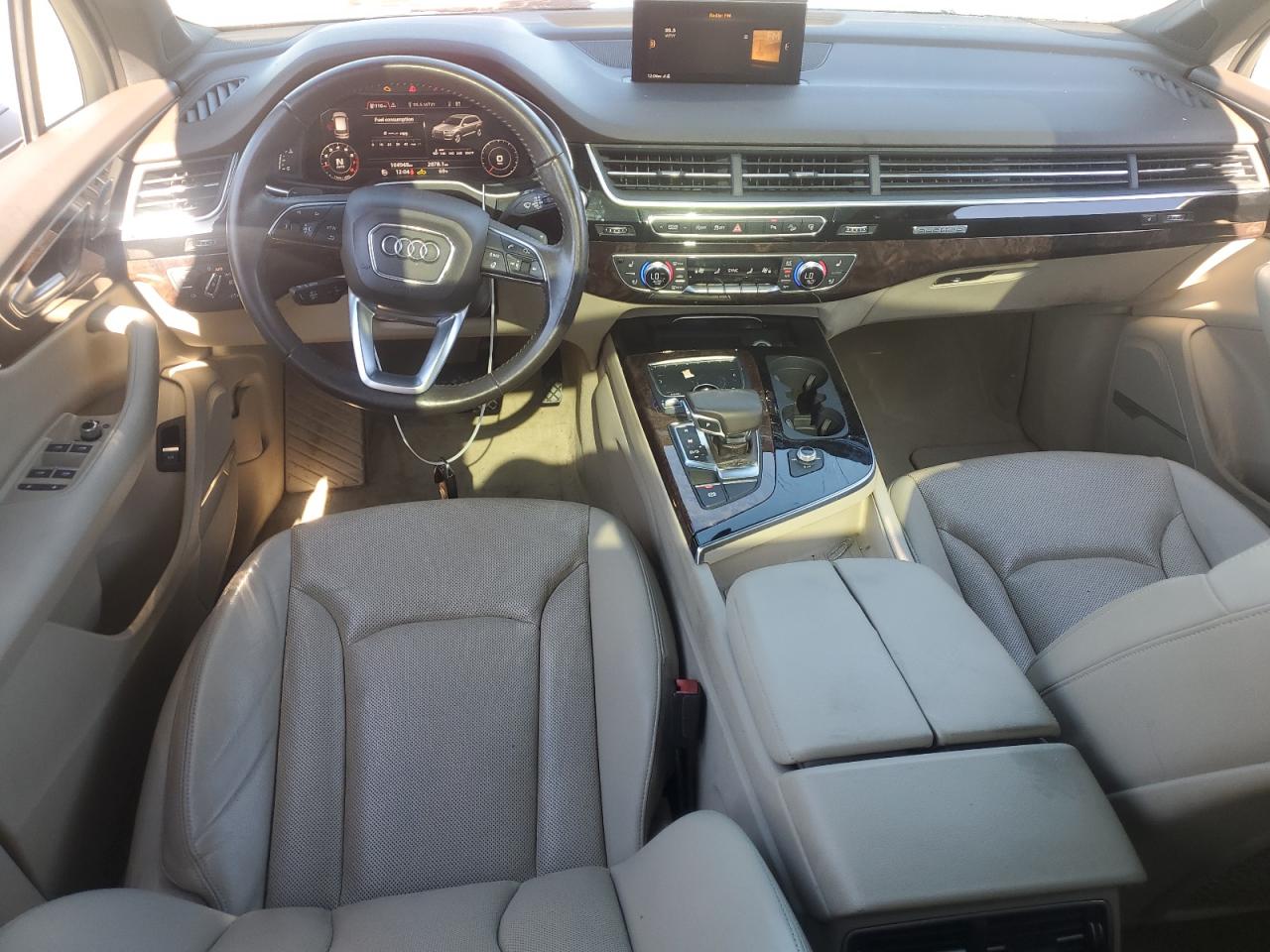 AUDI Q7 2017 — 9