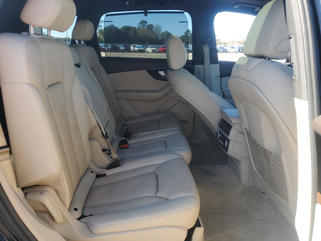 AUDI Q7 2017 — 12