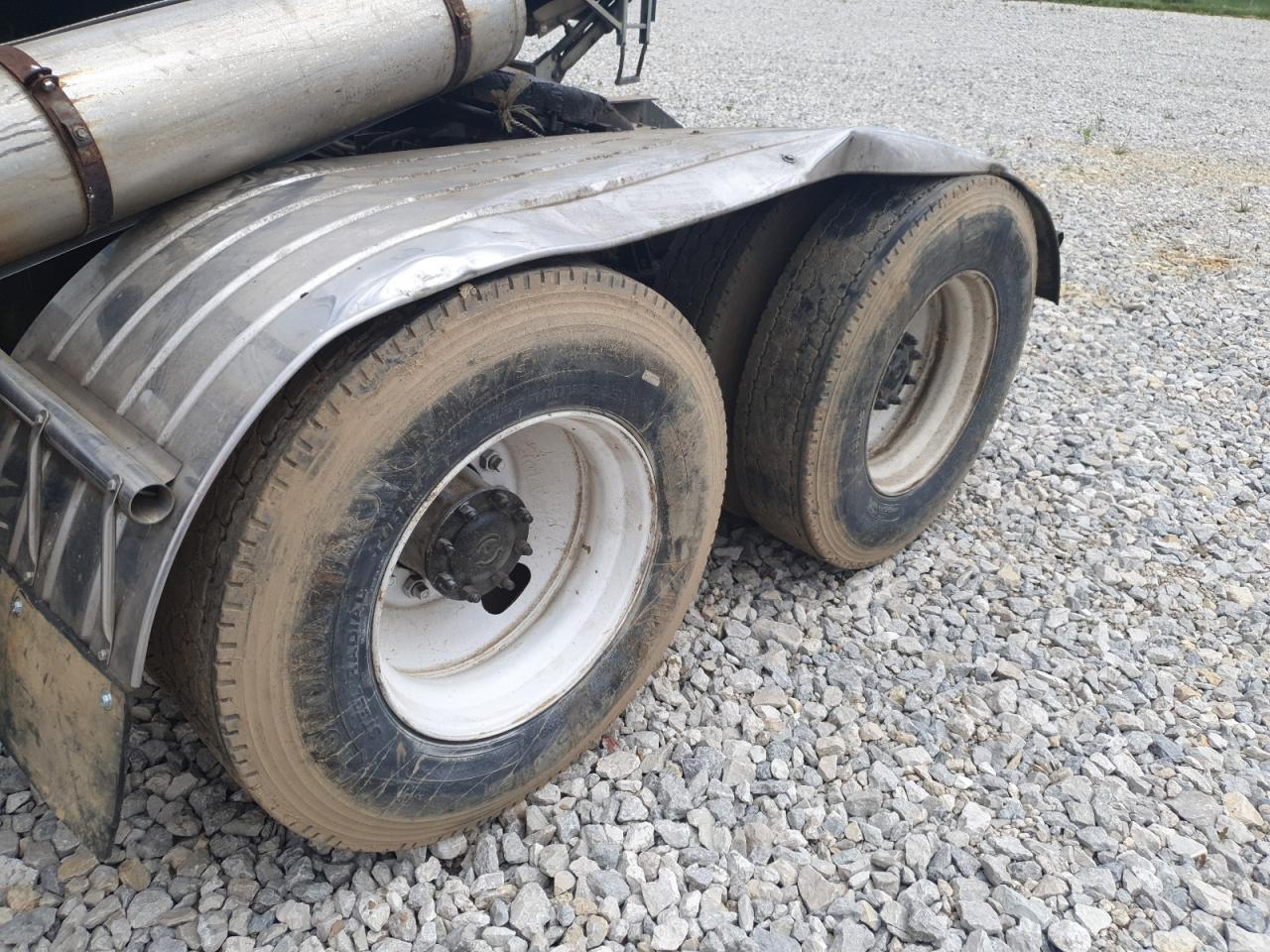 KENWORTH T400A 1995 — 11