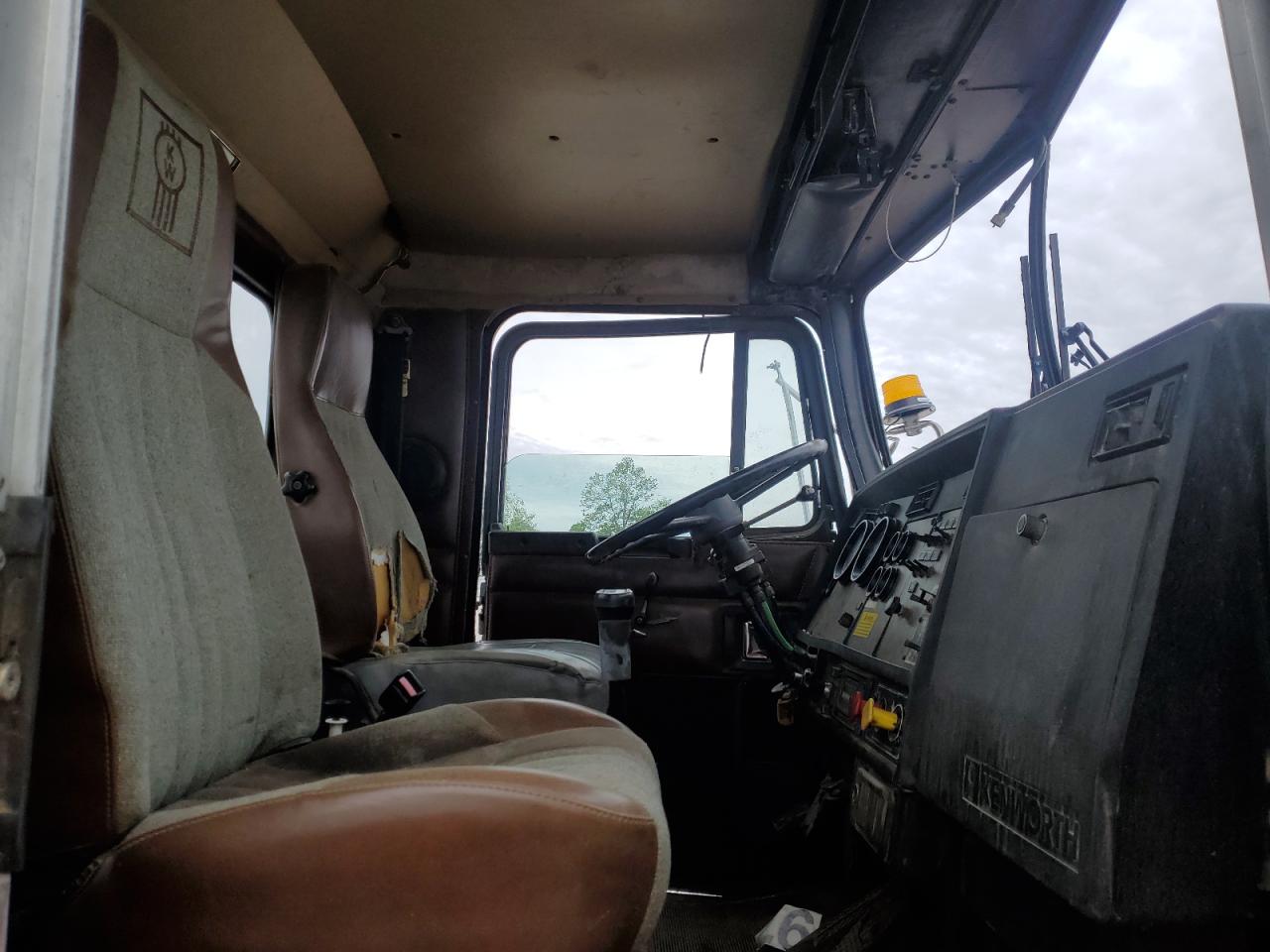 KENWORTH T400A 1995 — 6