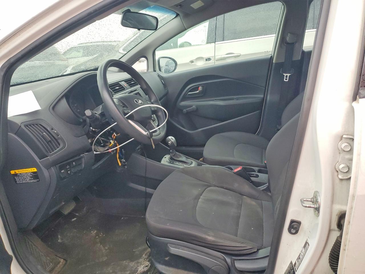 KIA RIO 2015 — 8