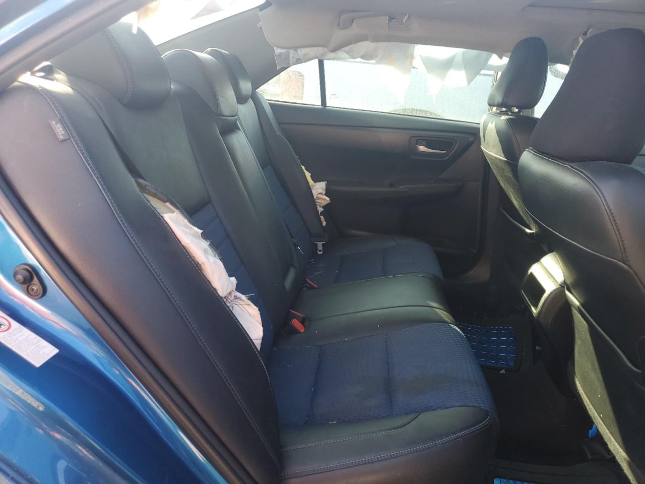 TOYOTA CAMRY 2016 — 11