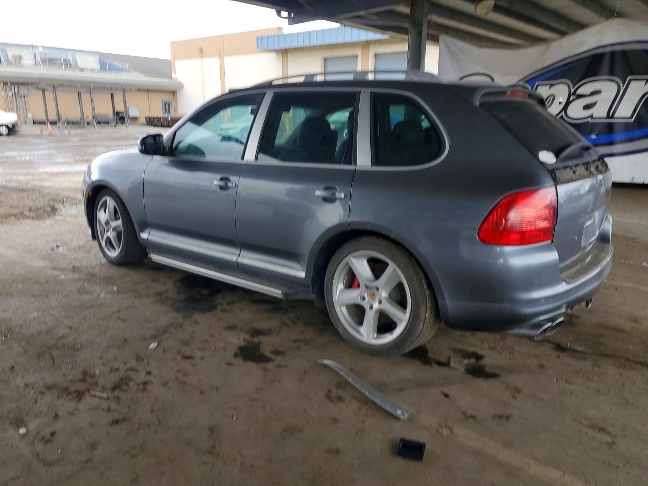 PORSCHE CAYENNE 2006 — 3