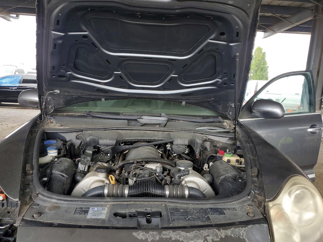PORSCHE CAYENNE 2006 — 12