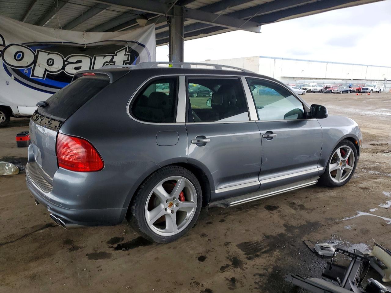 PORSCHE CAYENNE 2006 — 4